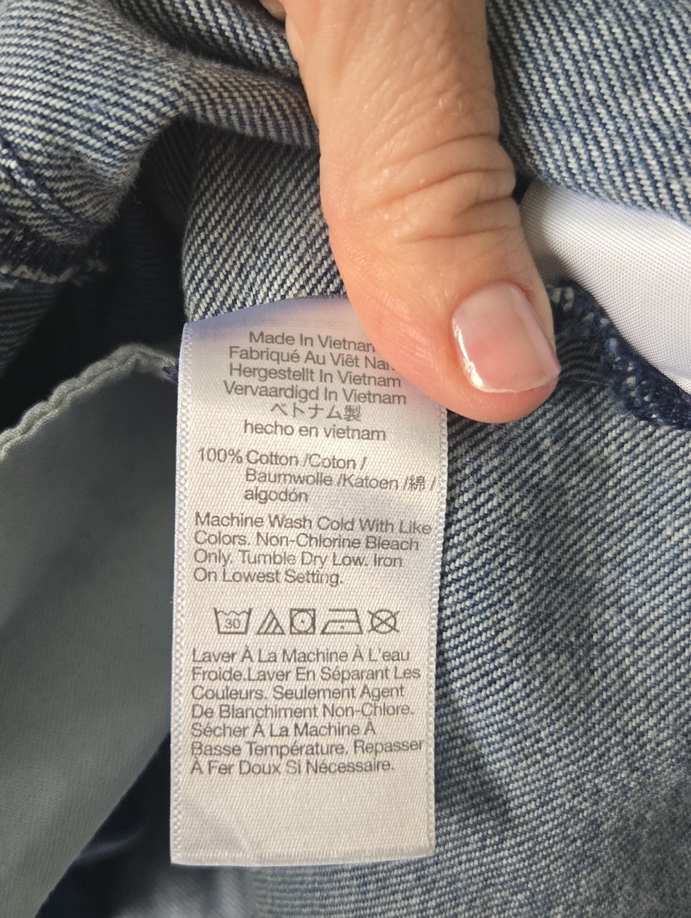 Madewell Women's Denim Crewneck Cutaway Vest in Greendale Wash - Picture 9 of 9